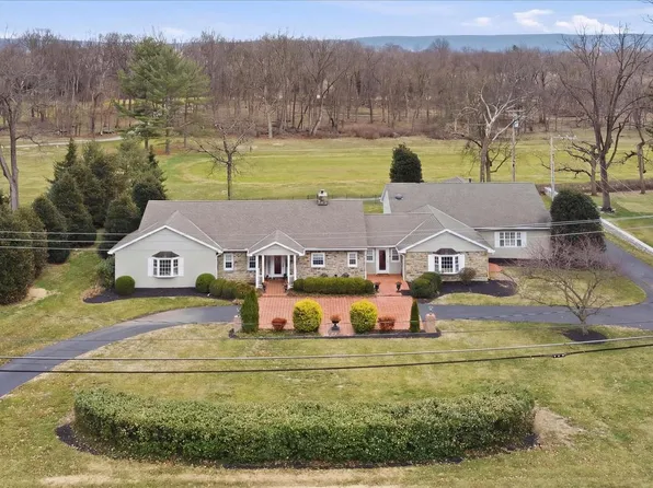 12903 Fountain Head Rd, Hagerstown, MD 21742