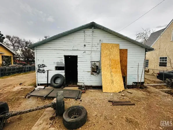 2724 Kentucky St, Bakersfield, CA 93306
