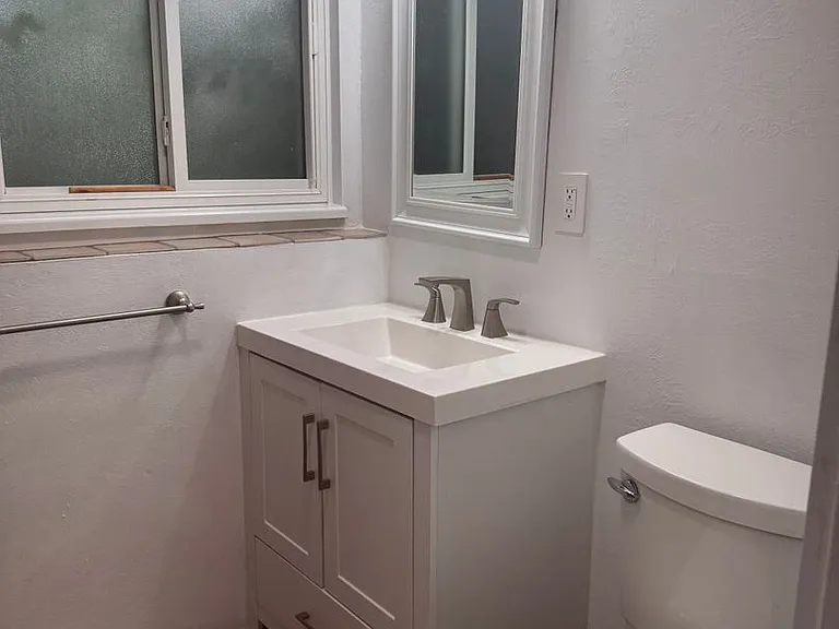 N Walnut Street 1002 — Photo 10