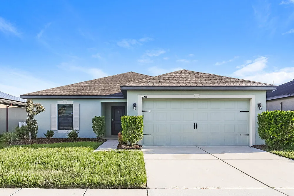 3 bed, 2.0 bath, 1530 sqft, $2,125 — Photo 1