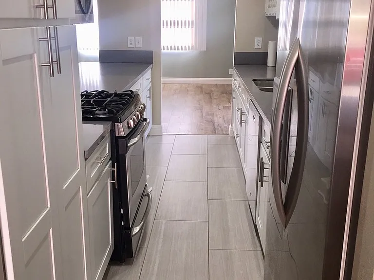 644 Atkins Dr — Photo 2