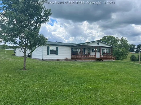 44 Meadowhill Dr, Point Pleasant, WV 25550