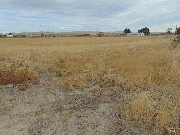 3rd image of Saddlehorn Ln