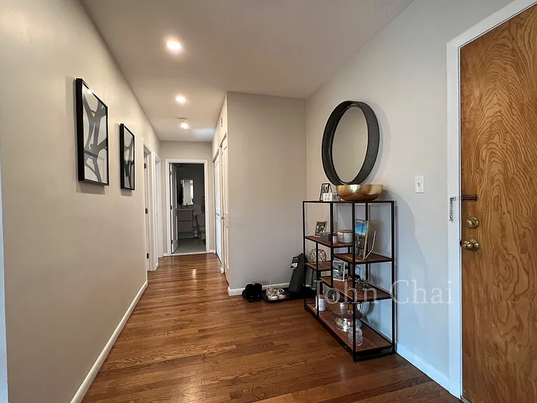95 Sutherland Rd #2D — Photo 11