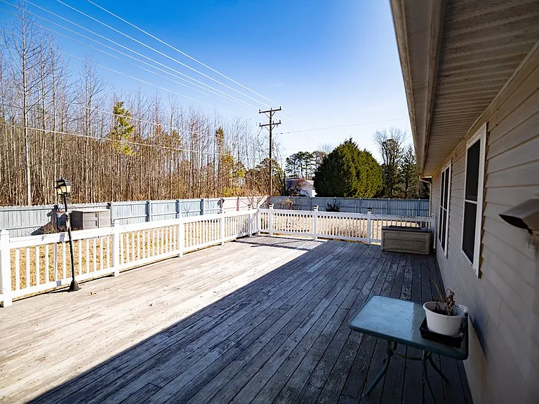 400 Brent Pl — Photo 6