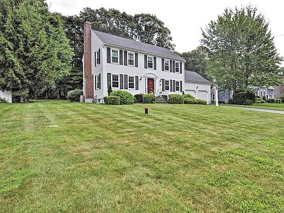 3rd image of 38 Oxford Dr