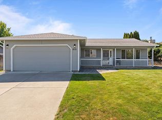 910 S Arthur Pl, Kennewick, WA 99336