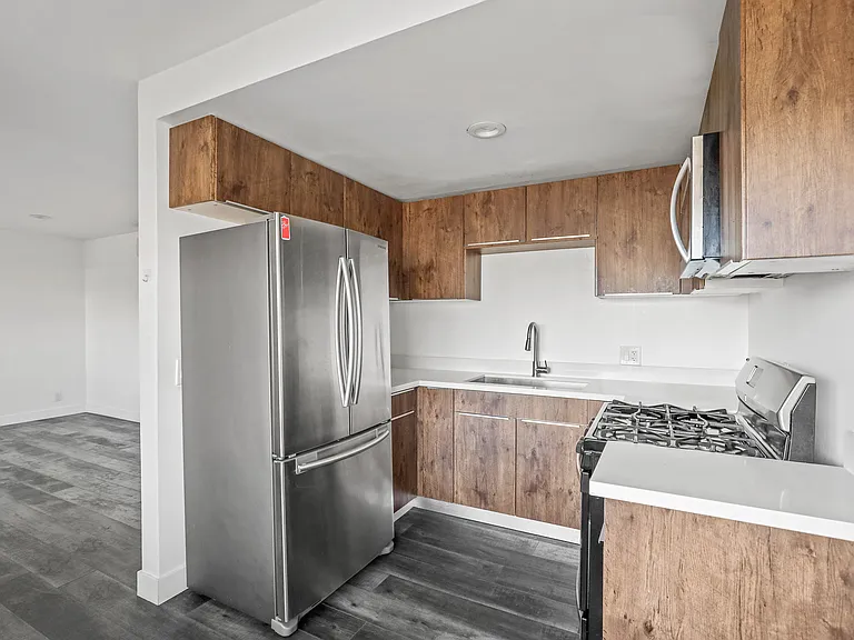 215 N Fickett St #E — Photo 1