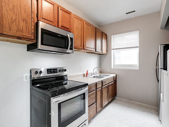 5th image of 2815 4th Ave APT A