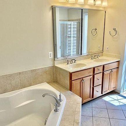 5th image of 22107 Havenworth Ln
