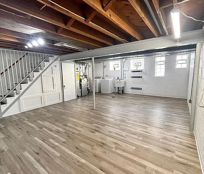 616 Lane Way — Photo 31
