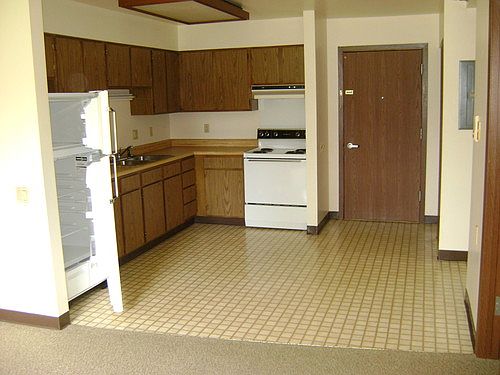 2nd image of 613 N 12th Ave APT 101