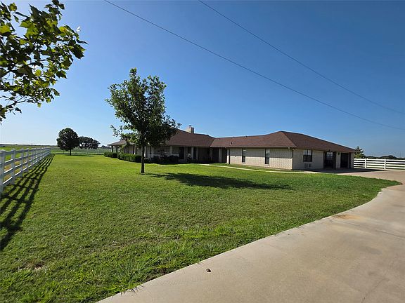 3rd image of 2195 Fm 585