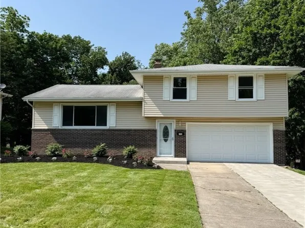 1723 Laurel Dr, Twinsburg, OH 44087