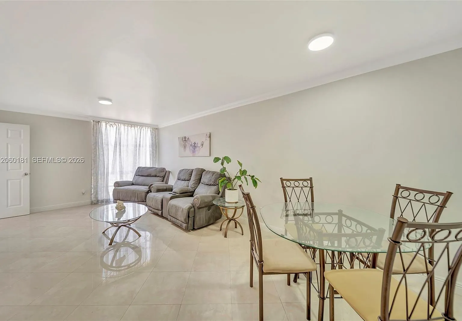 Avila South Condo — Photo 2
