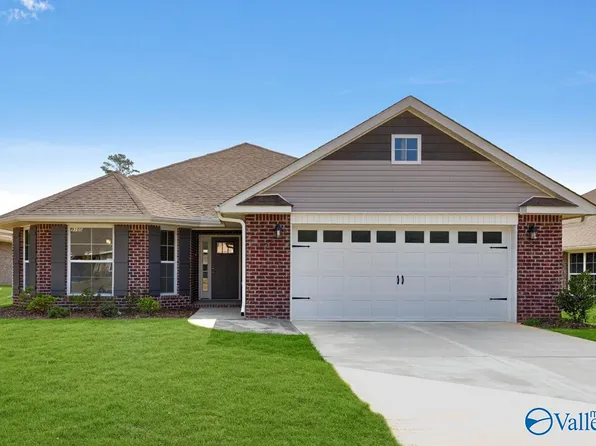 9105 Eagle Trace Dr SE, Owens Cross Roads, AL 35763