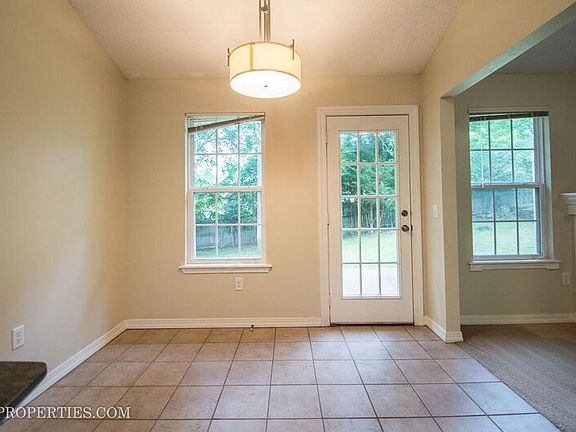 5th image of 1750 N Woodland Ave