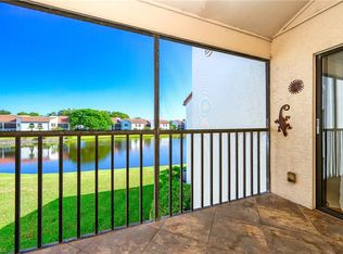 601 Beachwalk Cir #L-202, Naples, FL 34108