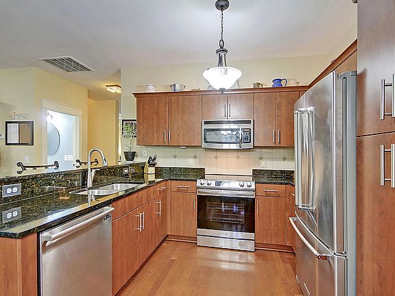 5th image of 112 Grand Palm Ln
