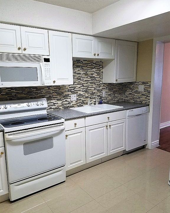 1st image of 9971 Bay Dr