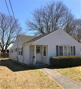20 Lyman St E, Riverside, RI, 02915