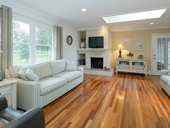 5th image of 9538 E De Ave