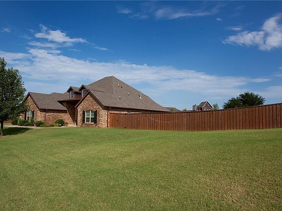4th image of 11324 Marbella Dr