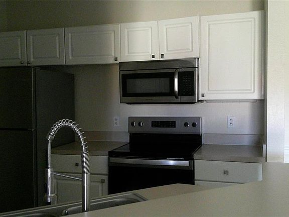 3rd image of 5500 Metrowest Blvd APT 304