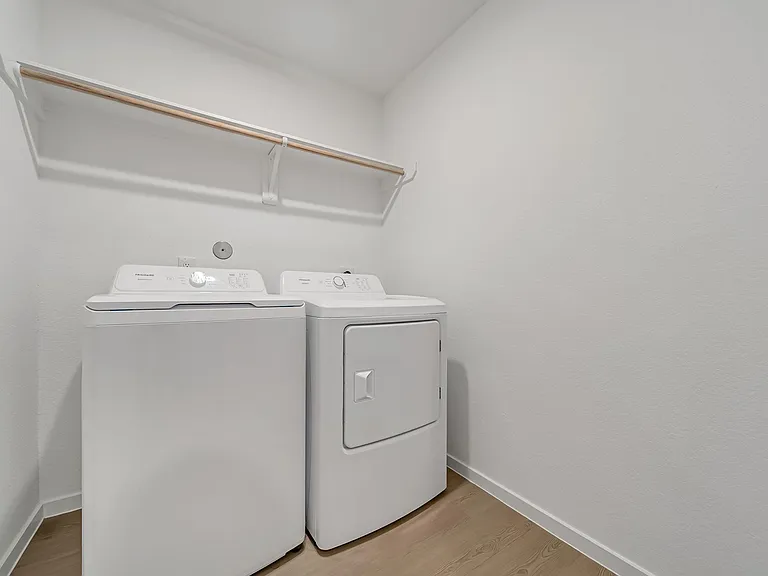 25625 Rose Creek Dr — Photo 24