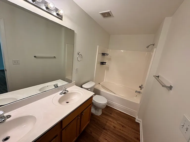 110 Cambria Ct — Photo 7