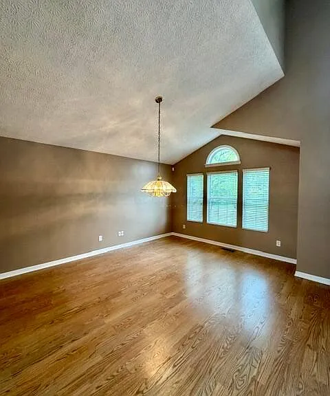 9372 Auburn Ave — Photo 5