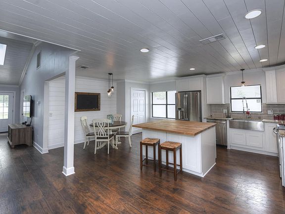 2nd image of 540 Serenade Cir E