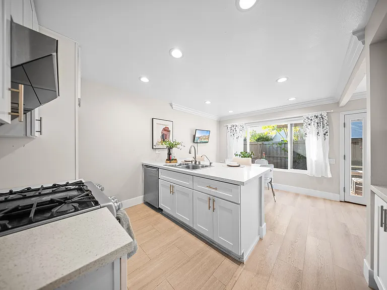 3244 Caminito Ameca — Photo 18