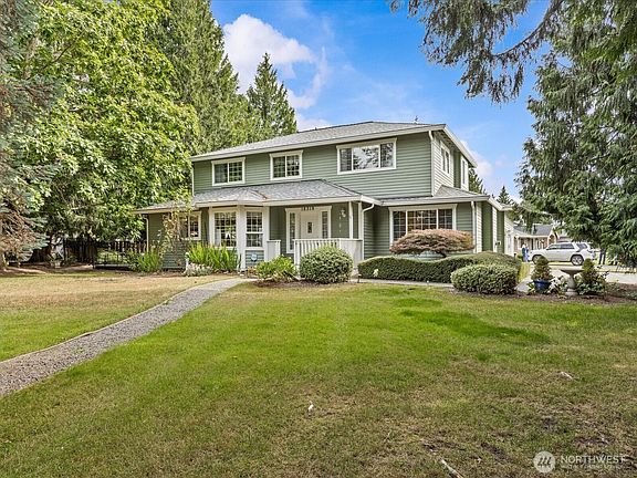 3rd image of 18319 Driftwood Drive E