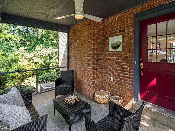 4th image of 10 Kentbury Way