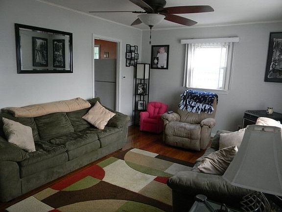 5th image of 176 Catalpa Dr