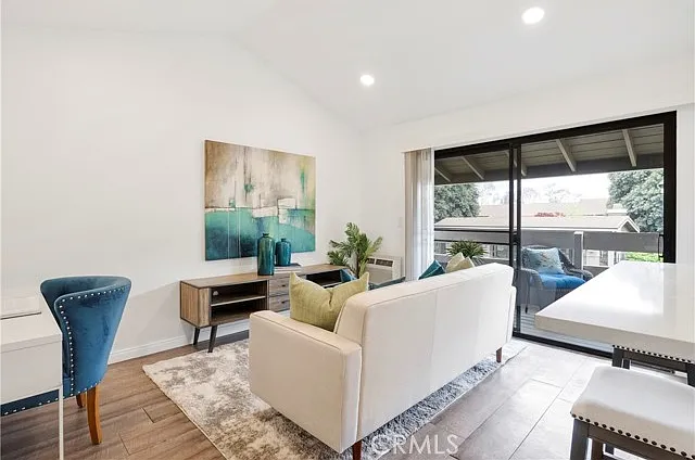 262 Streamwood — Photo 29