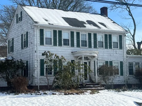 1633 Highland Ave, Fall River, MA 02720