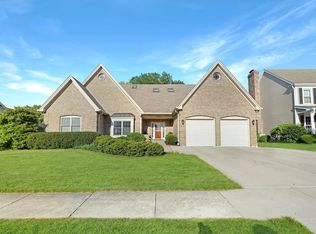 1N115 Partridge Dr, Carol Stream, IL 60188