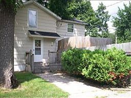 2nd image of 903 E Rose St