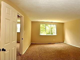 5th image of 9452 Bent Brook Dr