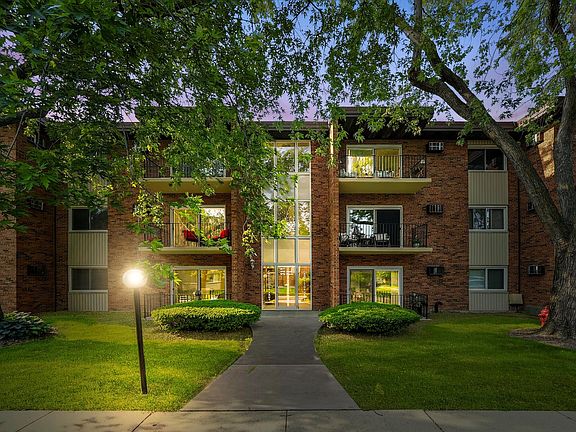 2nd image of 4113 W 97th Pl APT 104