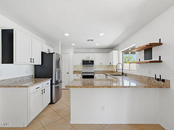 3rd image of 3370 E FLAMINGO Court