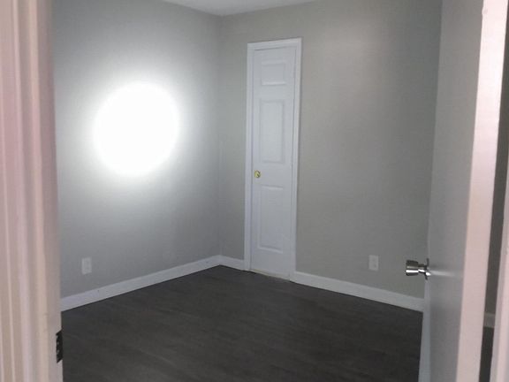 3rd image of 1922 Batts Ln APT D