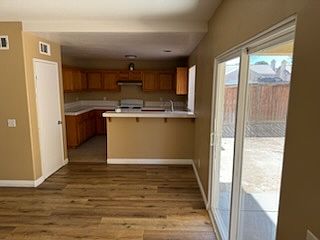 4th image of 15084 Roan Cir
