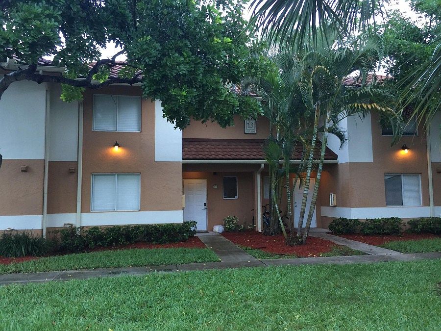 1st image of 829 NW 91st Ter