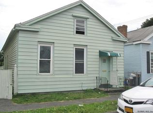 42 113th St, Troy, NY 12182