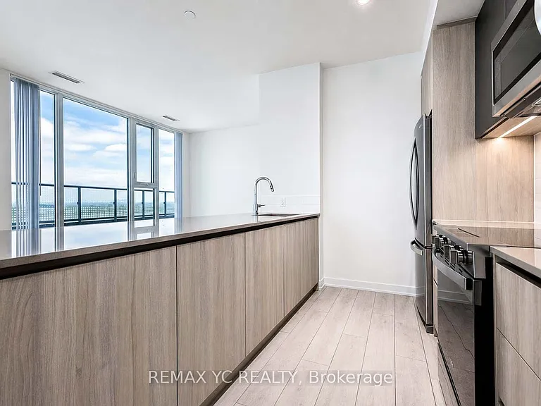 5858 Yonge St #1022 — Photo 12