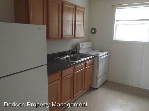 2nd image of 4301 North Ave APT D