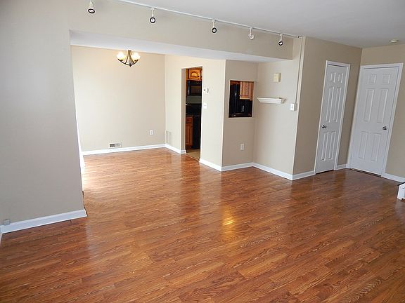 5th image of 50 Almond Dr